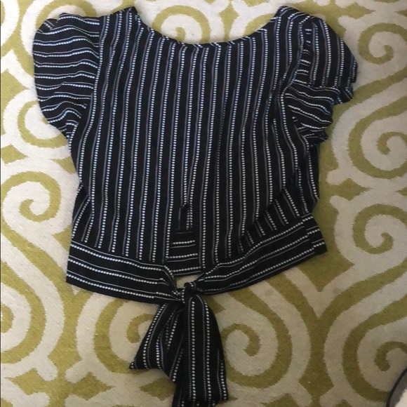 Too small - Picture 2 of 2